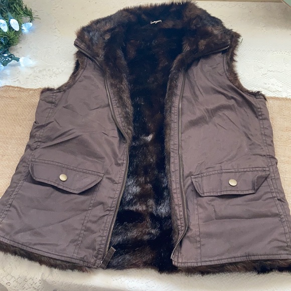 Old Navy Jackets & Blazers - Old Navy Faux Fur lined vest